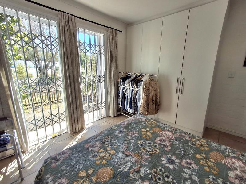 3 Bedroom Property for Sale in Britannia Bay Western Cape